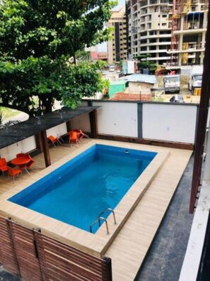 Pool - AJ Three-Bedroom Apartment (Lagos)