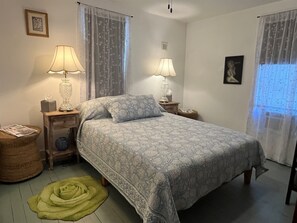 4 habitaciones, tabla de planchar con plancha y cuna de viaje 