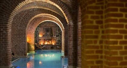 Wooden holiday home near the lake