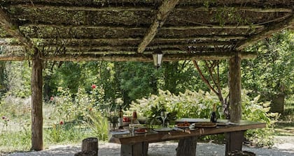 Casale Pomodoro - Pool in an Ancient Woodland
