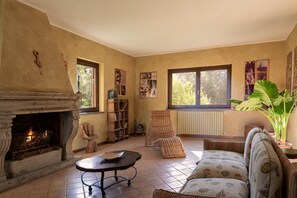 Interior - Secular forest, swimming in the pool and various activities, the essence of Palo (Manziana)