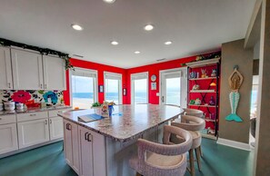 Dining - Oceanfront Fun Awaits at Cathyland (North Topsail Beach)