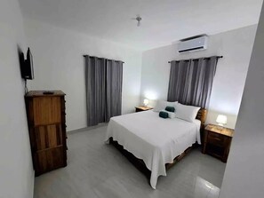 2 bedrooms, iron/ironing board, WiFi, bed sheets - Nice and comfy apt #5 (Santo Domingo)