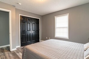 4 bedrooms, in-room safe, iron/ironing board, WiFi