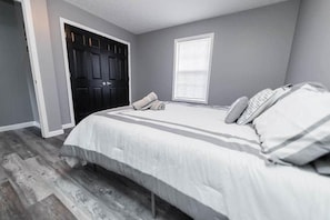 4 bedrooms, in-room safe, iron/ironing board, WiFi