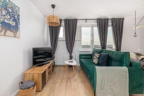 Living room - Near the Warta River Poznan by Renters (Poznan)