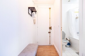 Shower, hair dryer - GuestReady - Charm and comfort near Sacré-Cœur (Paris)