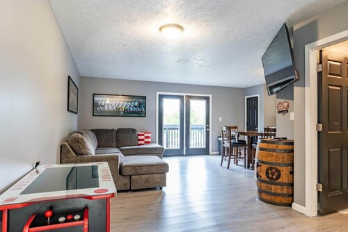 IU Soccer Hideaway - 4 Bd Townhome by IU Sports