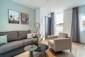 One-bedroom Apartment with terrace | Oleskelualue | Taulutelevisio
