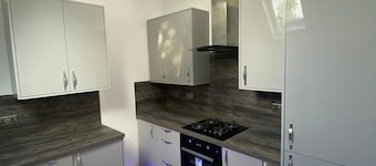 伍爾弗漢普頓 Remarkable 2-bed Penthouse 度假租賃
