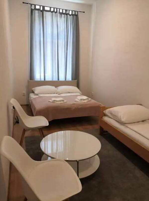 1 bedroom, free WiFi, bed sheets