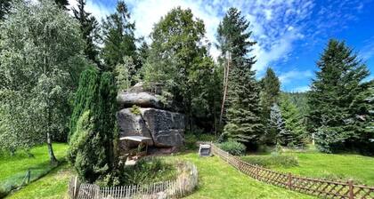 Waldferienhaus Dunja mit Whirlpool, Sauna u Garten