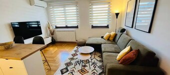 Cozy colorful apartment in Sarajevo, close to Airport