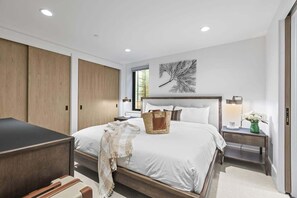 4 Schlafzimmer, Bügeleisen/Bügelbrett, WLAN, Bettwäsche