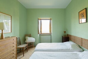 6 camere, Wi-Fi, lenzuola