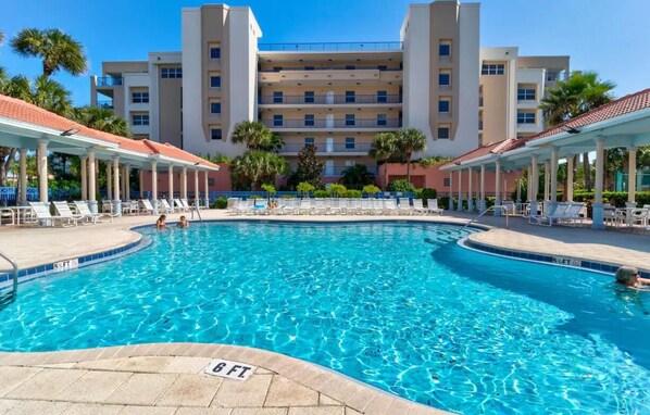 Outdoor pool, a heated pool - Seashell Escape (New Smyrna Beach)