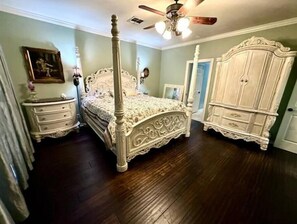 3 dormitorios, tabla de planchar con plancha, wifi gratis y ropa de cama