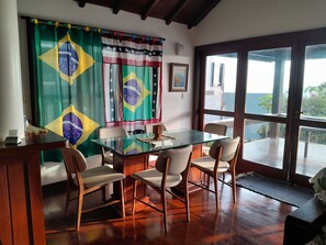 Dining - Alugo Casa Para Temporada em Búzios-rj (Lot. Portal da Ferradura Arm. dos Búzios)