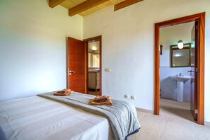 3 habitaciones, tabla de planchar con plancha y wifi gratis