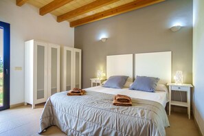 3 soverom, strykejern/-brett, wi-fi (inkludert) og sengetøy