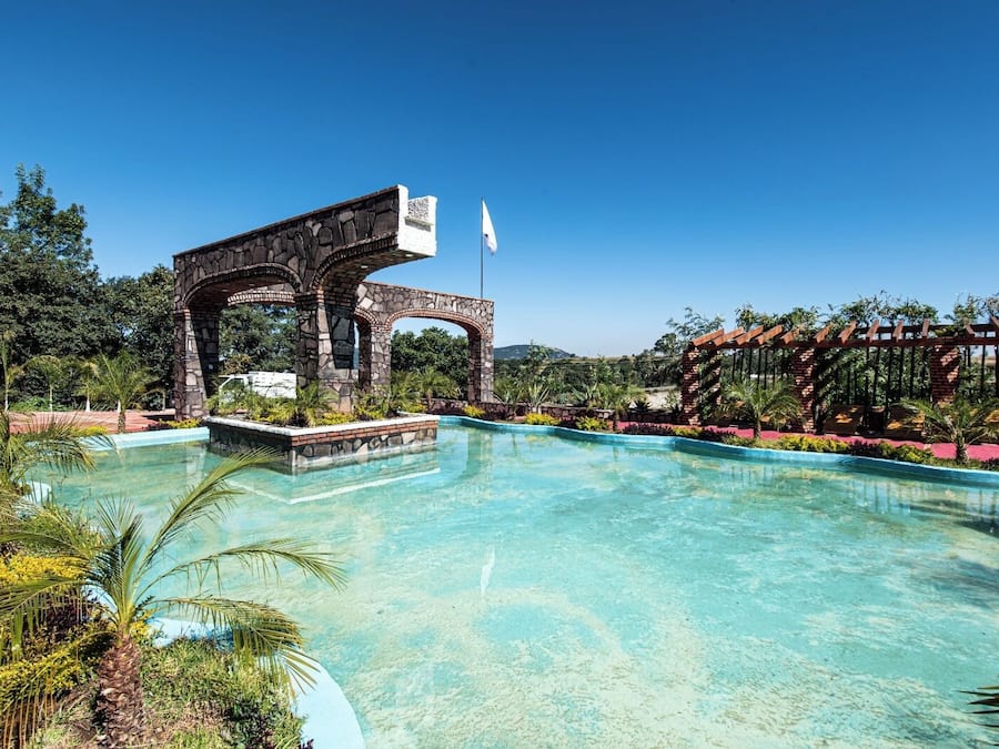 Kuumakivihierontaa, syvÀkudoshierontaa, raskausajan hierontaa