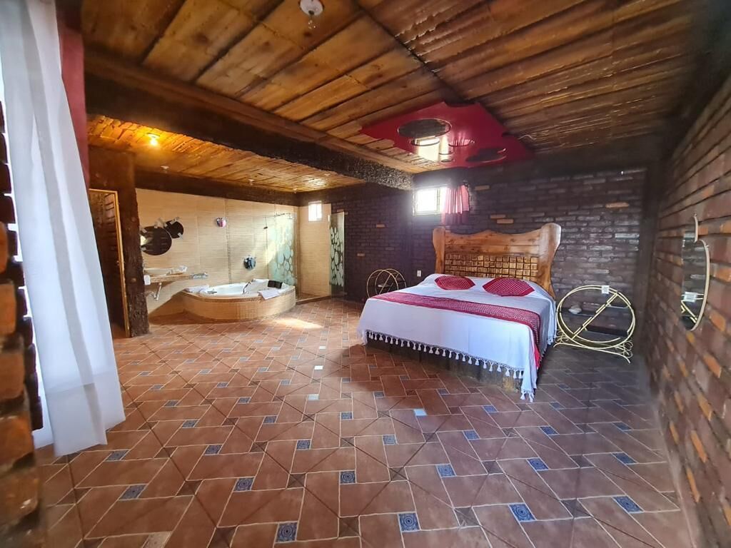 Habitación Deluxe | Caja de seguridad en la habitación, wifi gratis y ropa de cama 