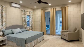 3 chambres, coffres-forts dans les chambres, bureau