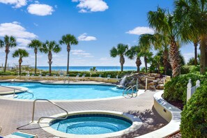 A heated pool - Jade East 1640 Beachfront With Pool and Pickleball (Destin)