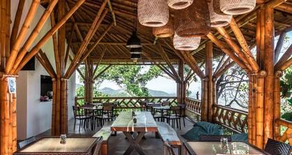 La Veranda Hotel & Restaurant