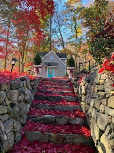 The Cottage by the Lake: Hudson Valley Indulgence/1 hr. from NYC/welcome pets!.