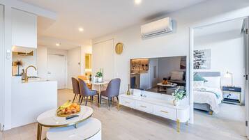 2 bedrooms, iron/ironing board, travel cot, free WiFi