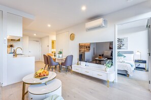 2 bedrooms, iron/ironing board, travel cot, free WiFi