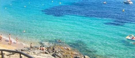 Accommodatie ligt op het strand