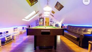 Apartment | Game room