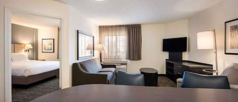 2 bedrooms, desk, iron/ironing board, free WiFi
