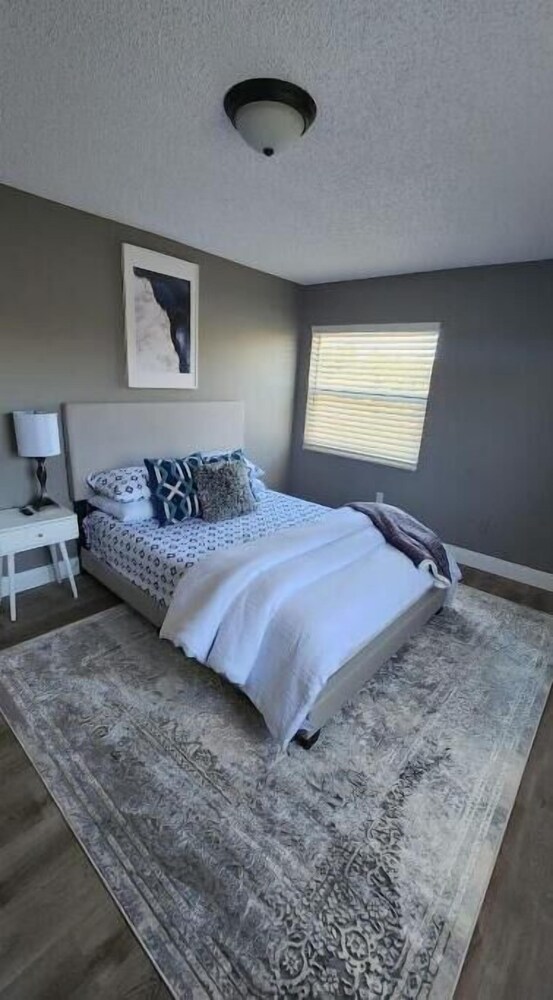 Alluring 2bd/2ba In East Orlando. - Orlando