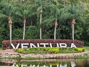 Property grounds - Alluring 2bd/2ba in East Orlando. (Orlando)