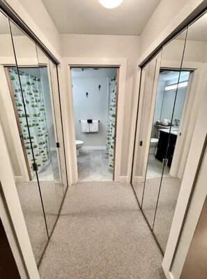 Hårføner, håndklær, såpe og sjampo