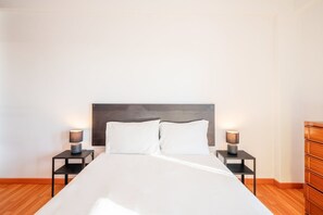 1 bedroom, iron/ironing board, internet, bed sheets