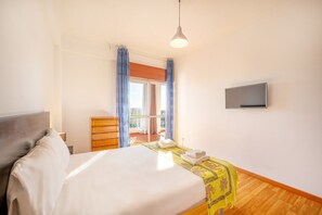 1 bedroom, iron/ironing board, Internet, bed sheets - GuestReady - Charming stay with a terrace (Cascais)