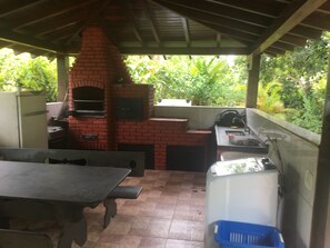 屋外ダイニングエリア