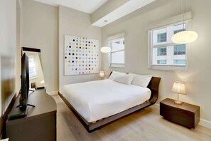 5 bedrooms, iron/ironing board, free WiFi, bed sheets - Brickell Oasis:5BR, Free Parking, Pool, Gym & More (Miami)