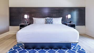 Ylelliset vuodevaatteet, untuvapeitot, pillowtop-patjalliset sängyt