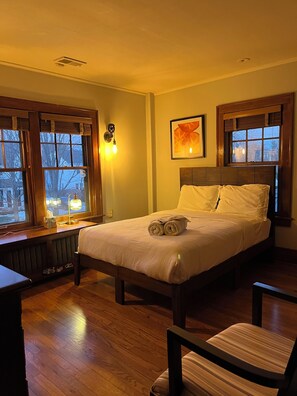 5 habitaciones, escritorio, tabla de planchar con plancha y wifi 