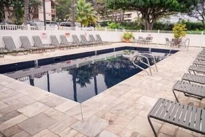 Outdoor pool - Remodeled 6th floor Oceanview condo, AC, beach (Wailea-Makena)