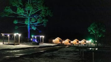 Vista frontal de la propiedad