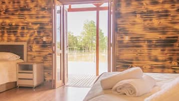 Deluxe Cabin | Free WiFi, bed sheets