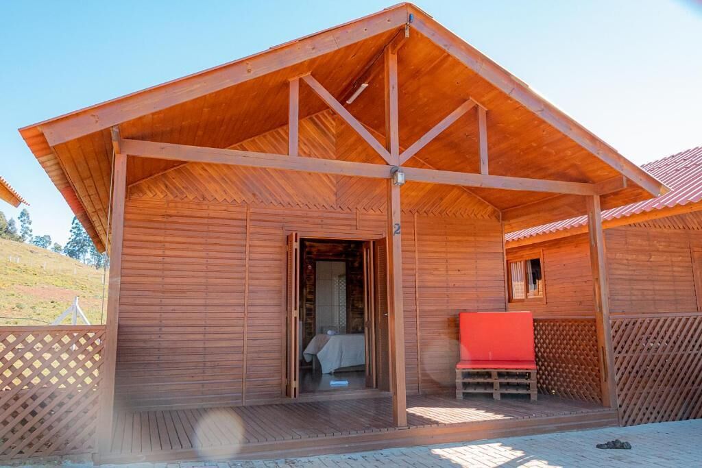 Deluxe Cabin | Free WiFi, bed sheets