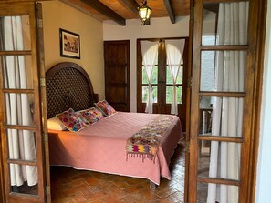 Habitación individual tradicional | Wifi gratis y ropa de cama