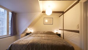 2 soverom, strykejern/-brett, reiseseng for barn og wi-fi
